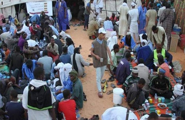 “خيام الإفطار”… ملاذ الفقراء في رمضان نواكشوط