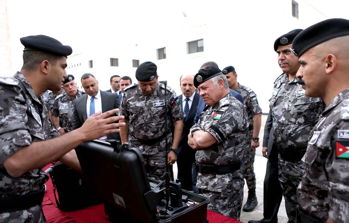 القائد الأعلى يفتتح مباني قيادة درك الشمال في محافظة إربد