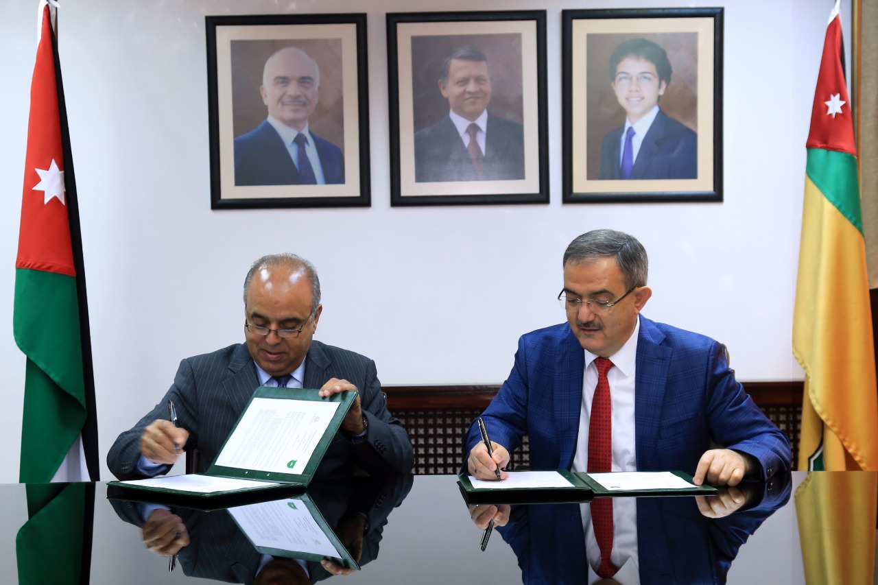"الأردنية" و "سلجوق" التركية توقعان اتفاقية تعاون