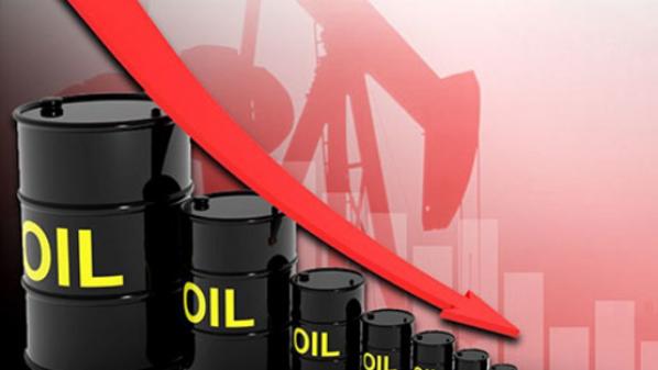 تراجع أسعار النفط عالميا استنادا لبيانات المخزونات الأميركية