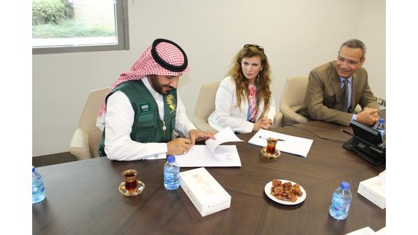 سفارة المملكة في الأردن تشرف على تسليم برنامج الغذاء العالمي