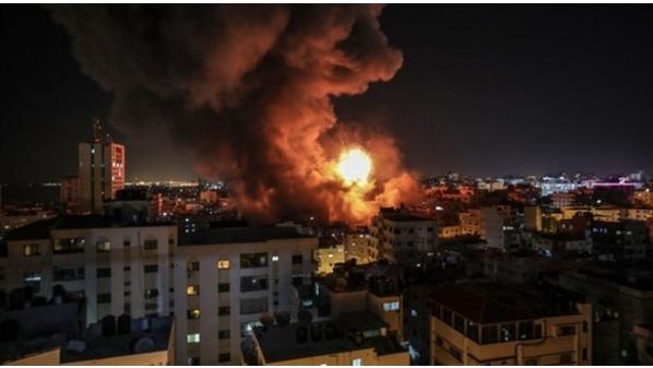 طائرات الاحتلال الإسرائيلي تواصل غاراتها على قطاع غزة