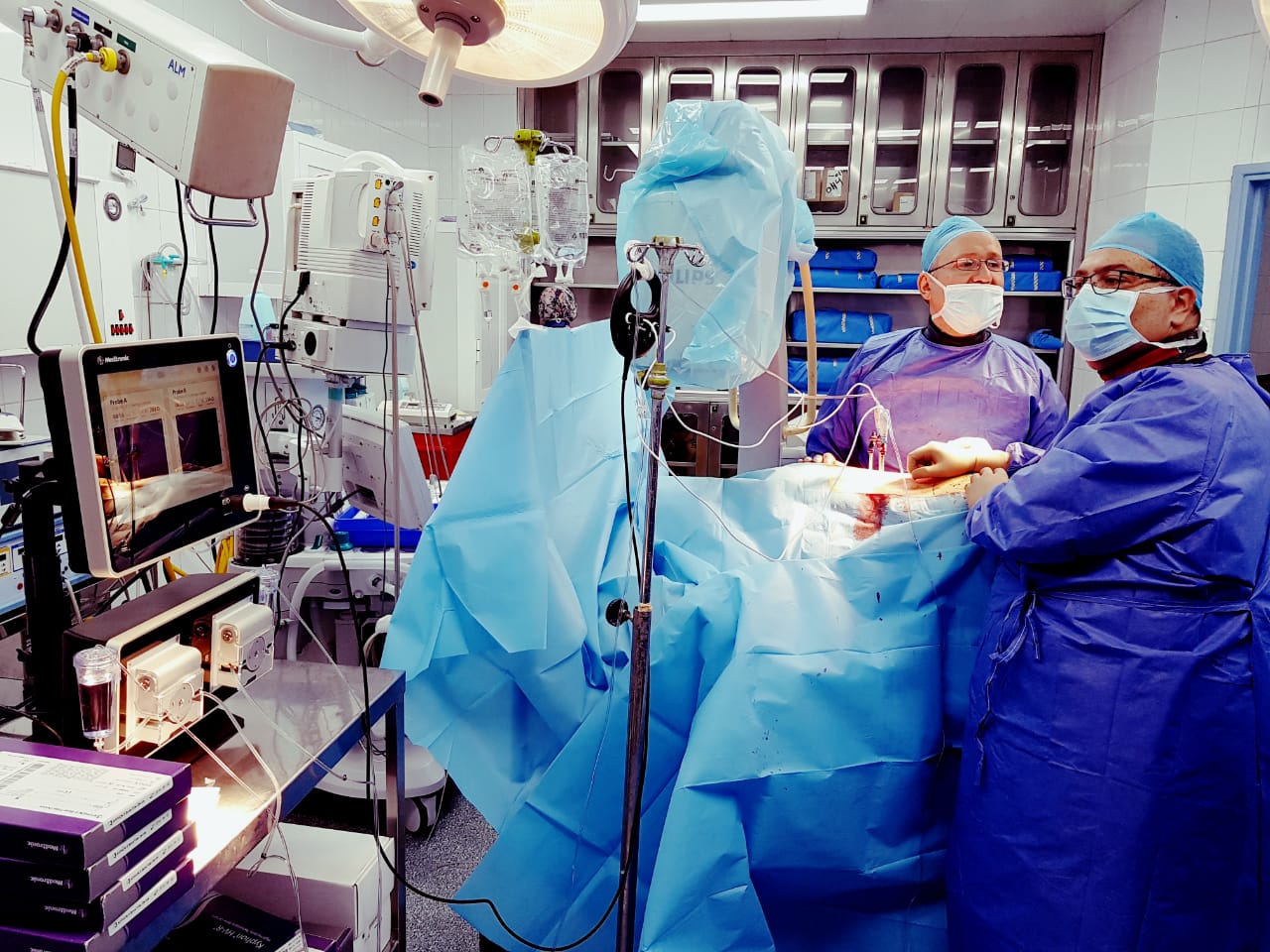 استخدام  تقنية حديثة و متطورة في علاج الأورام المنتشرة في العمود الفقري والعظم في مستشفى الجامعة الاردنية
