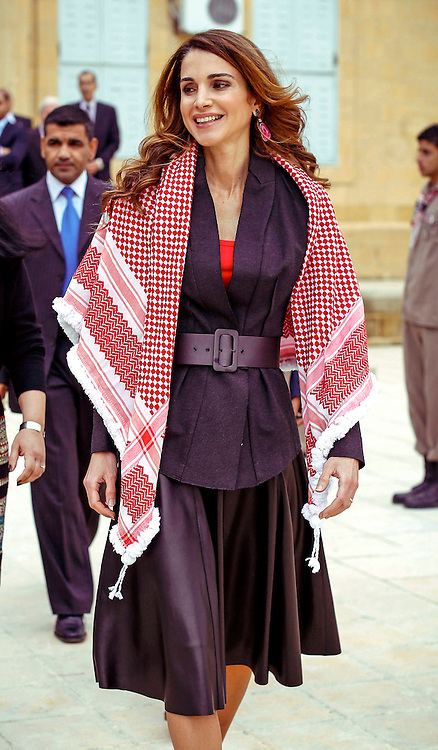 الزميل نضال الفراعنة يكتب : رسالة الملكة رانيا.. انكشاف "زيف المُسْتعرِضين"