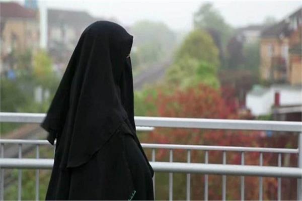 لجنة أممية: النقاب حق من حقوق المرأة الفرنسية المسلمة  