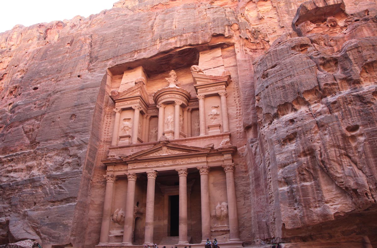 الأردن: واجهة جذب سياحي ومقصد رئيس للزوار