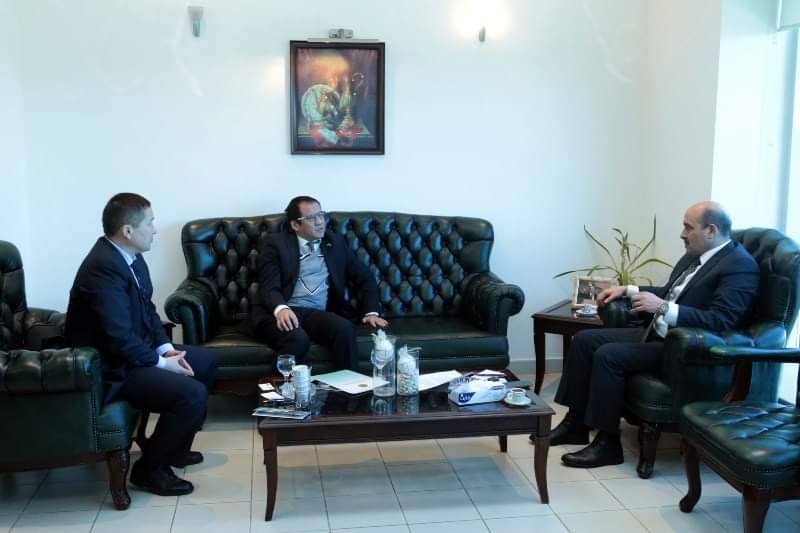 الدراسات الدولية" في "الأردنية" تبحث التعاون مع السفارة الكازاخستانية ​