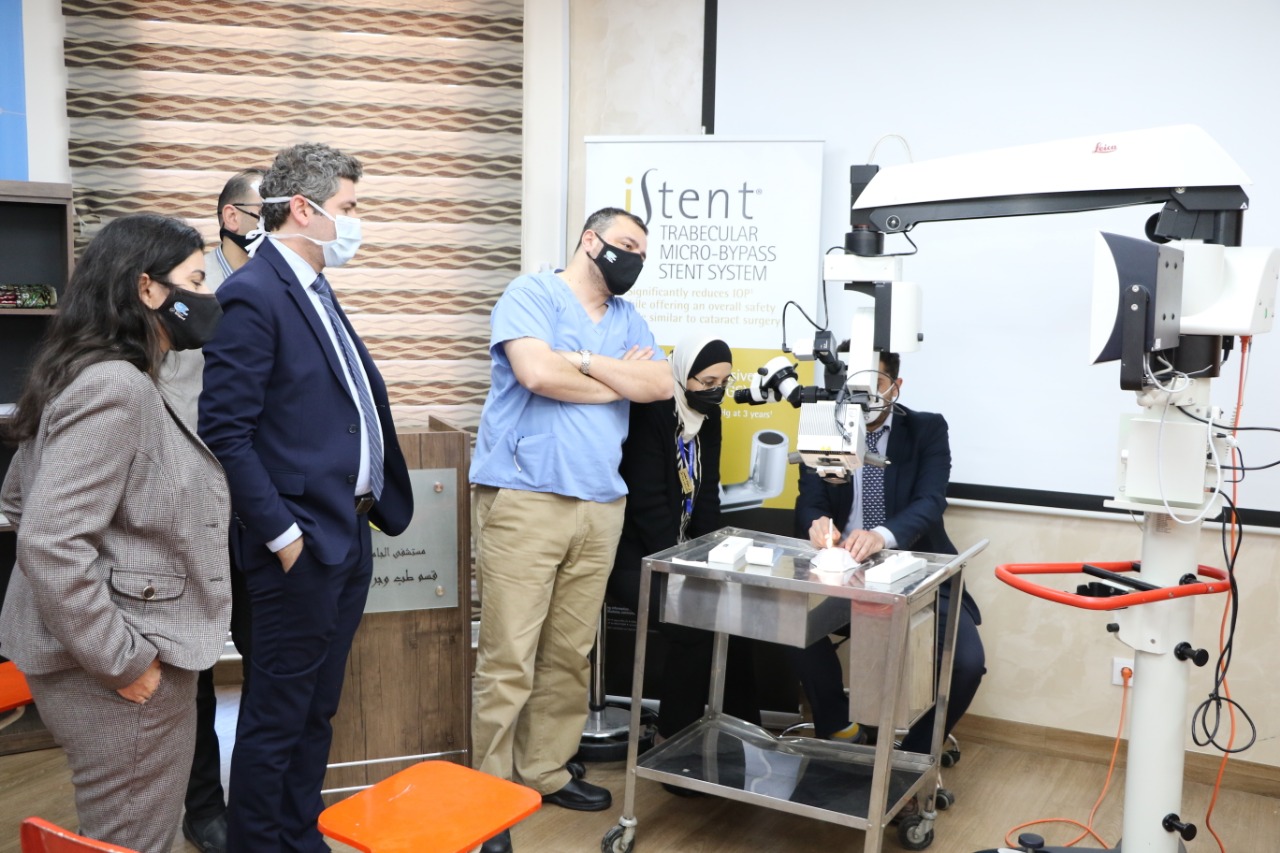 لأول مرة في الأردن عمليّات نوعيّة لزراعة شبكة مُصغّرة لضغط العين في مستشفى الجامعة الأردنية