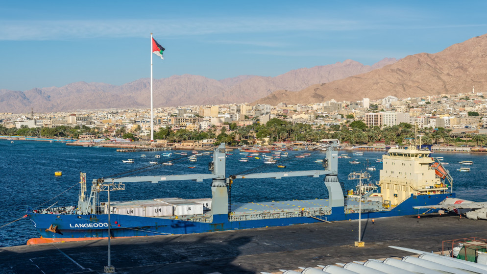 الأردن والإمارات توقعان اتفاقيات لتنفيذ مشاريع بحرية في العقبة