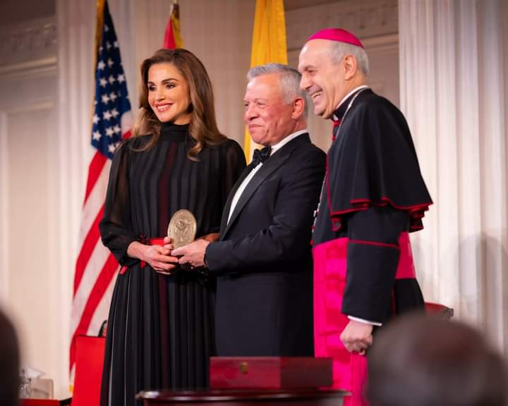 الملك والملكة يتسلمان جائزة "الطريق إلى السلام" في نيويورك...صور
